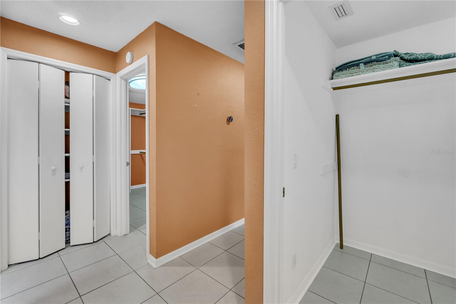 Image 39 of 48 For 51 Oakleigh Lane
