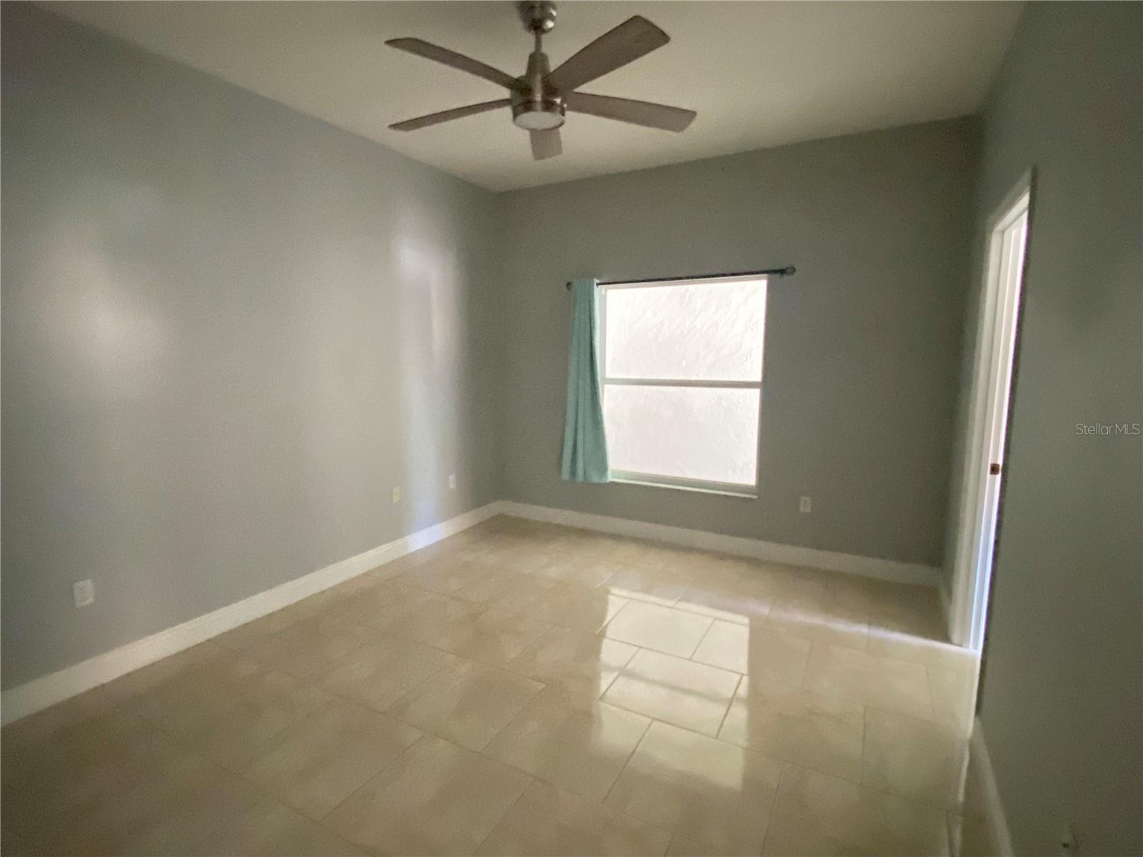Image 11 of 26 For 2467 Huron Circle