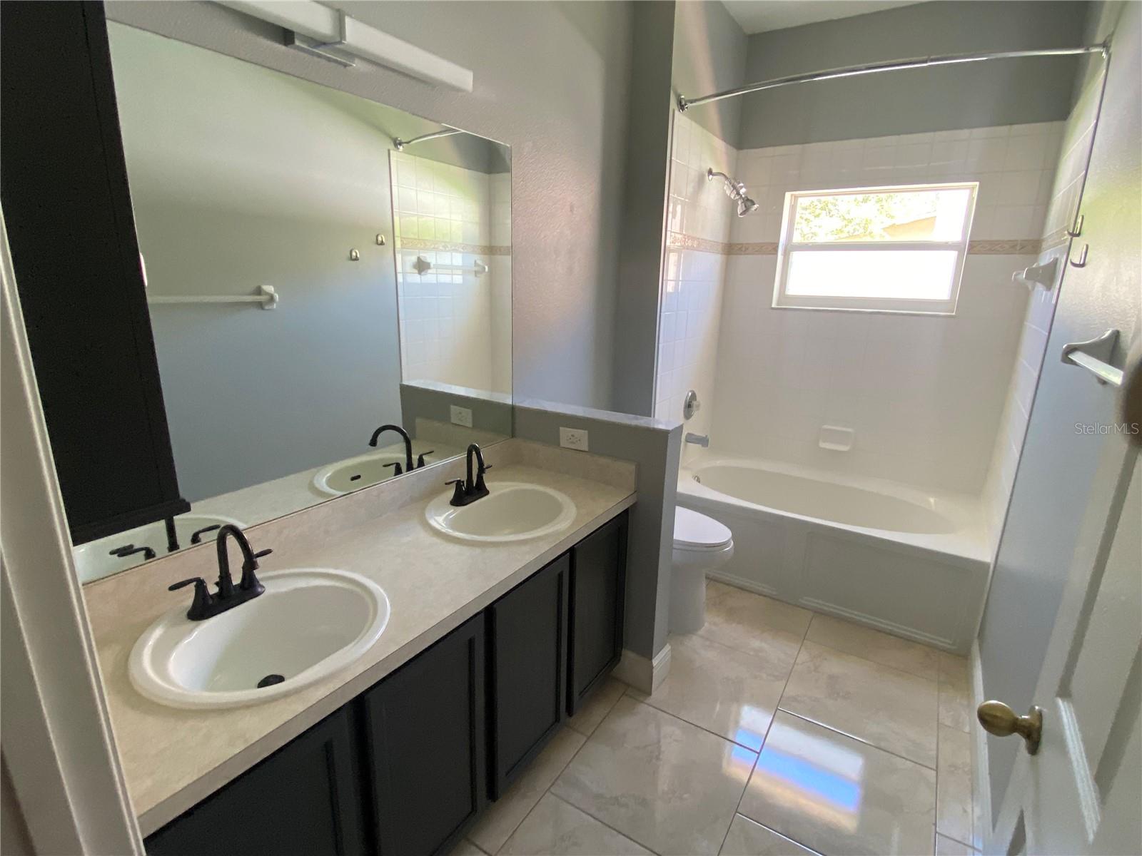 Image 13 of 26 For 2467 Huron Circle