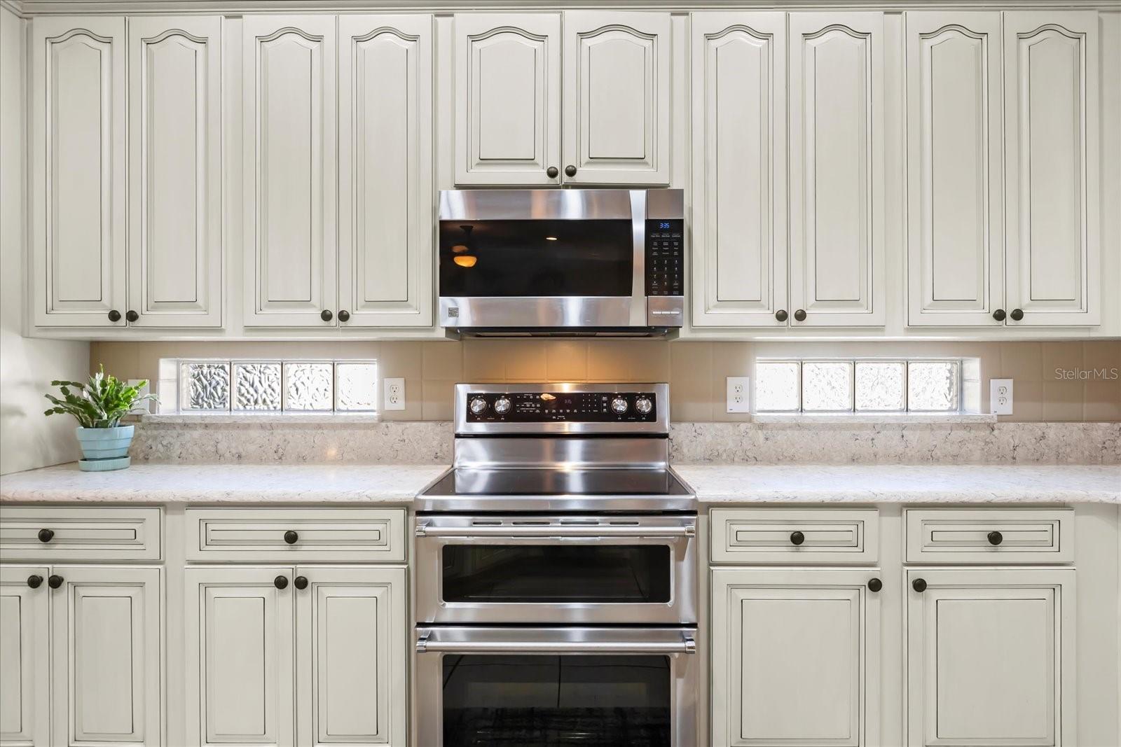 Image 7 of 35 For 504 Garden Club Drive