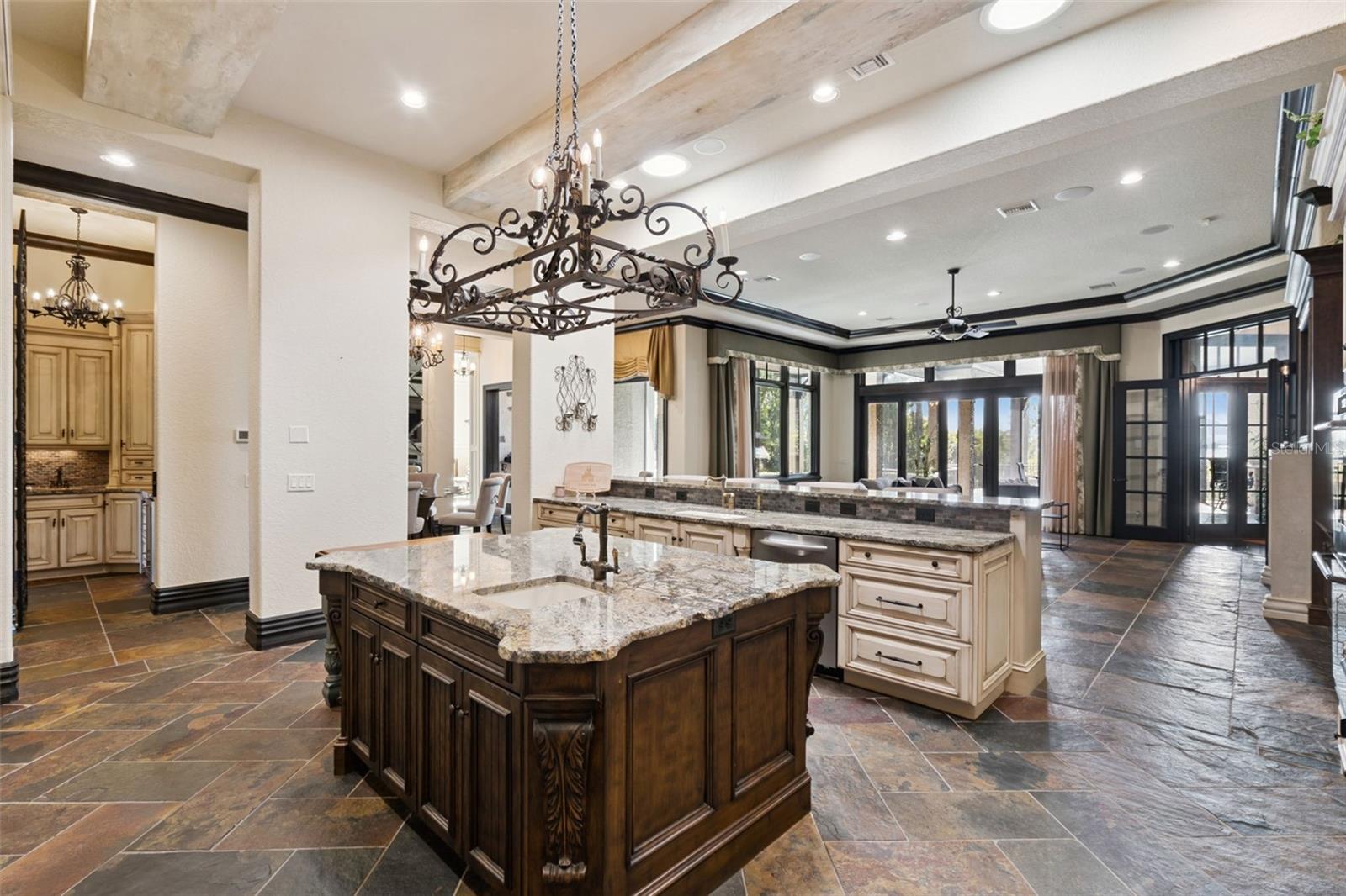 Image 18 of 92 For 6507 Rosella Court