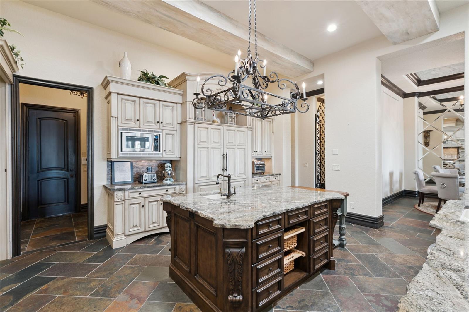 Image 20 of 92 For 6507 Rosella Court