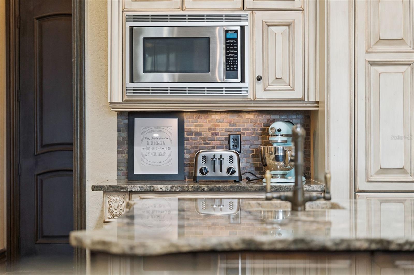 Image 21 of 92 For 6507 Rosella Court