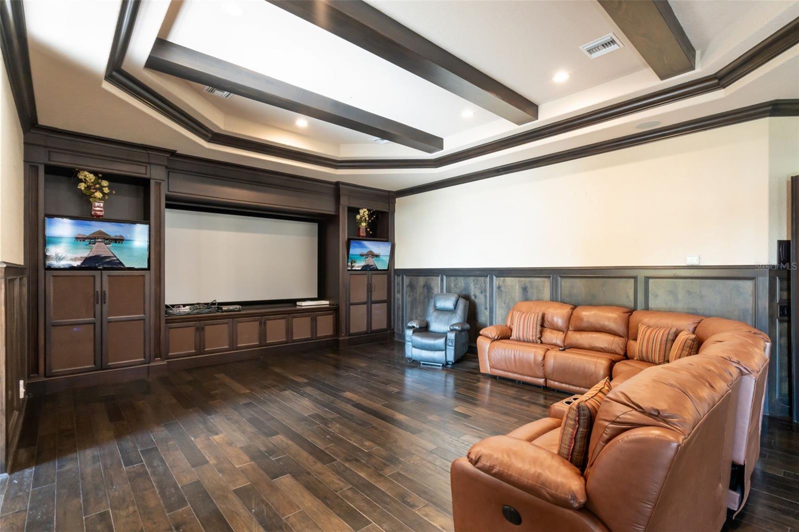 Image 33 of 92 For 6507 Rosella Court