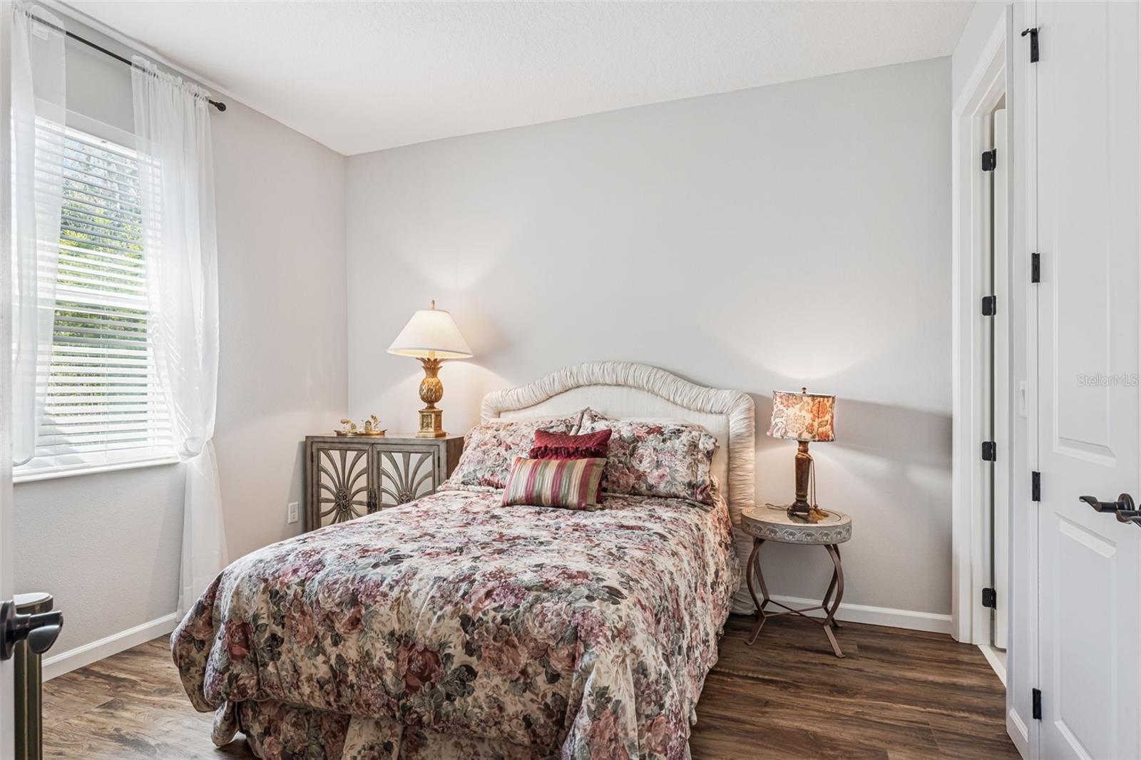 Image 41 of 57 For 1087 Conestoga Way