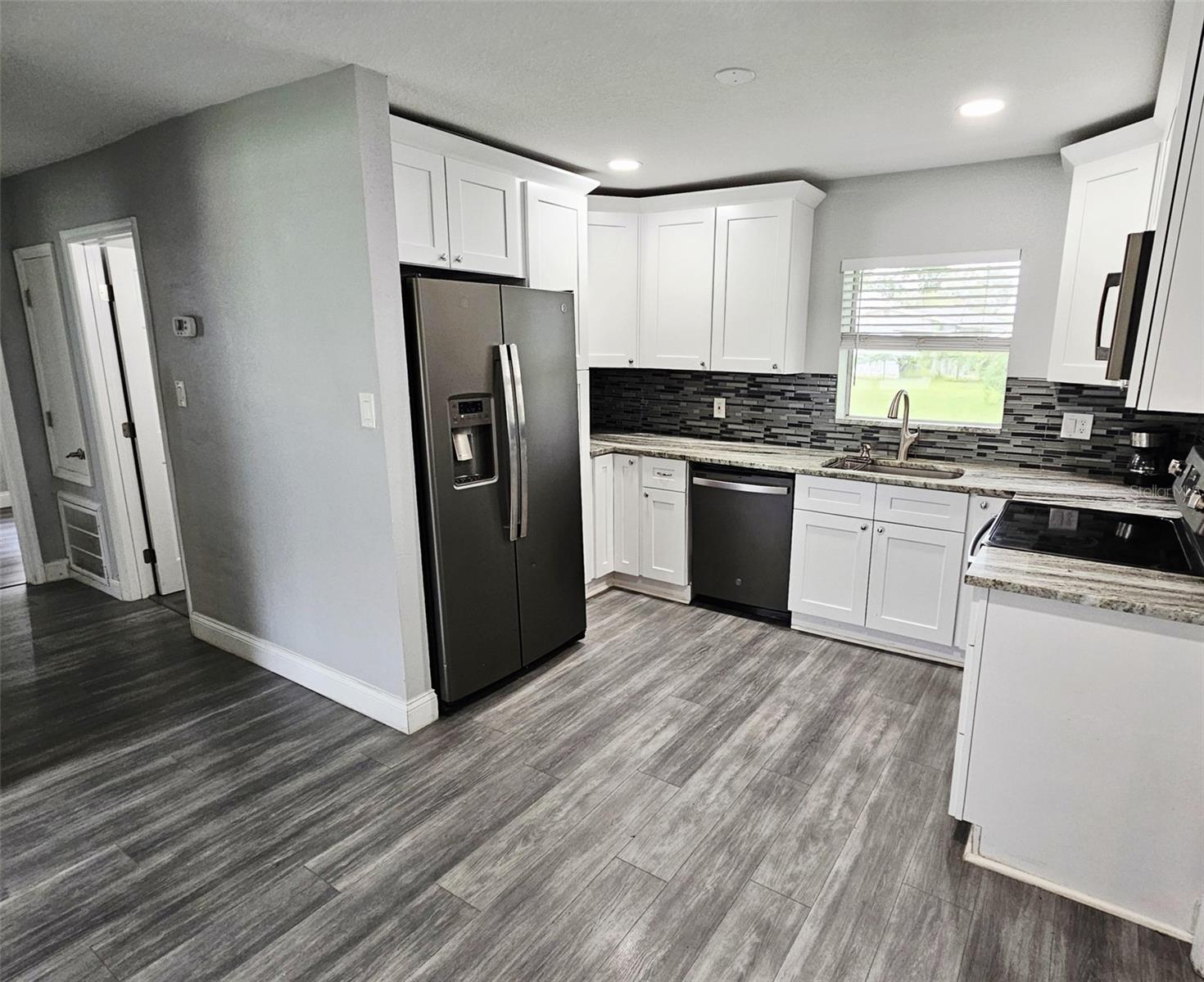 Image 2 of 11 For 4803 Roush Avenue