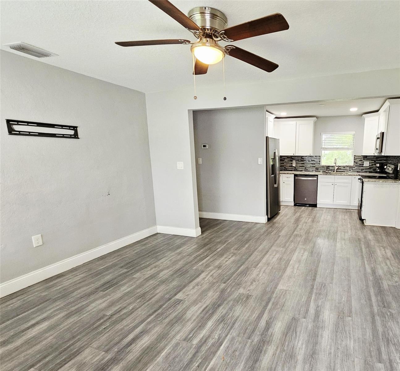 Image 4 of 11 For 4803 Roush Avenue