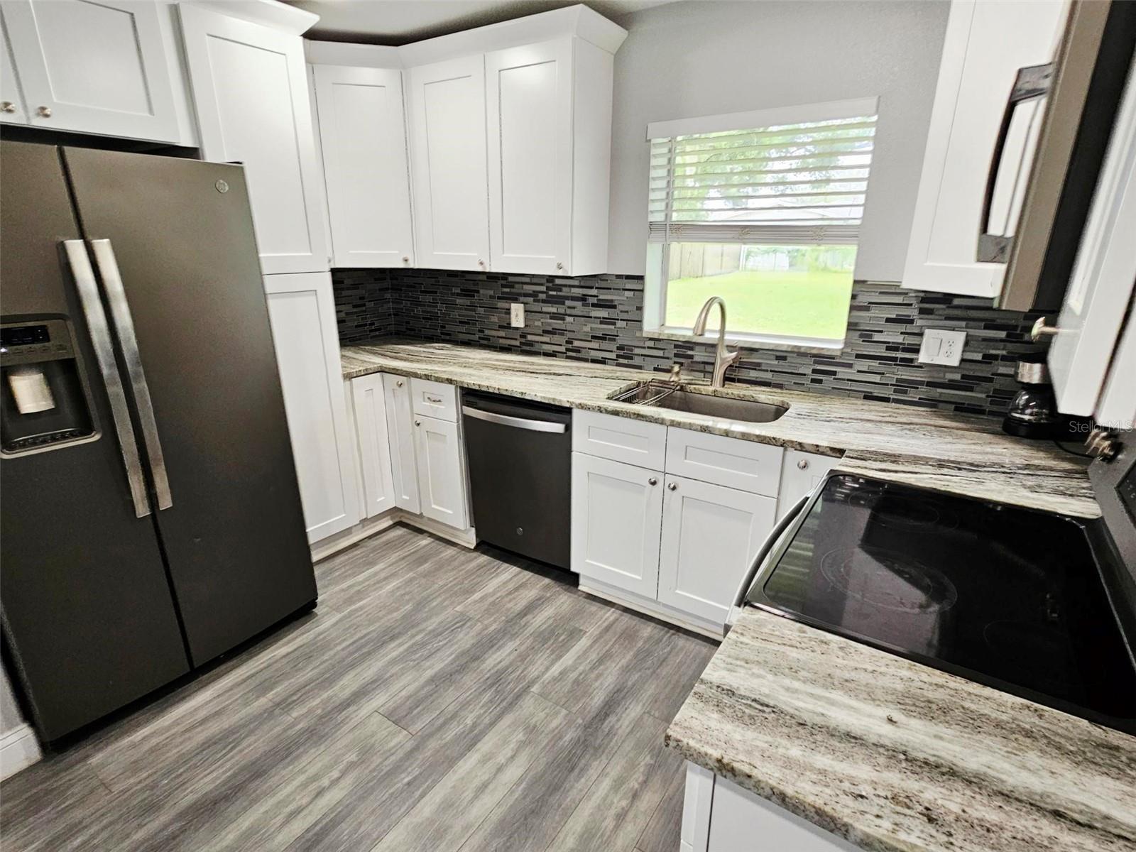 Image 5 of 11 For 4803 Roush Avenue