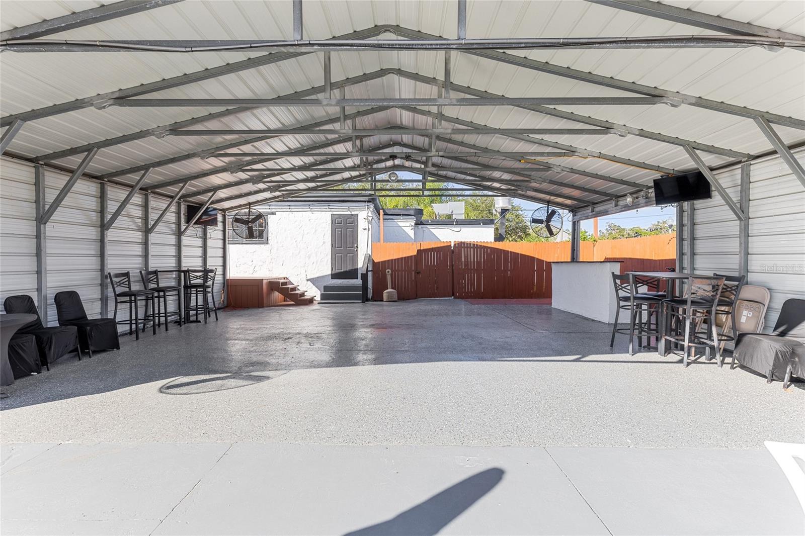 Image 12 of 31 For 905 Adelle Avenue