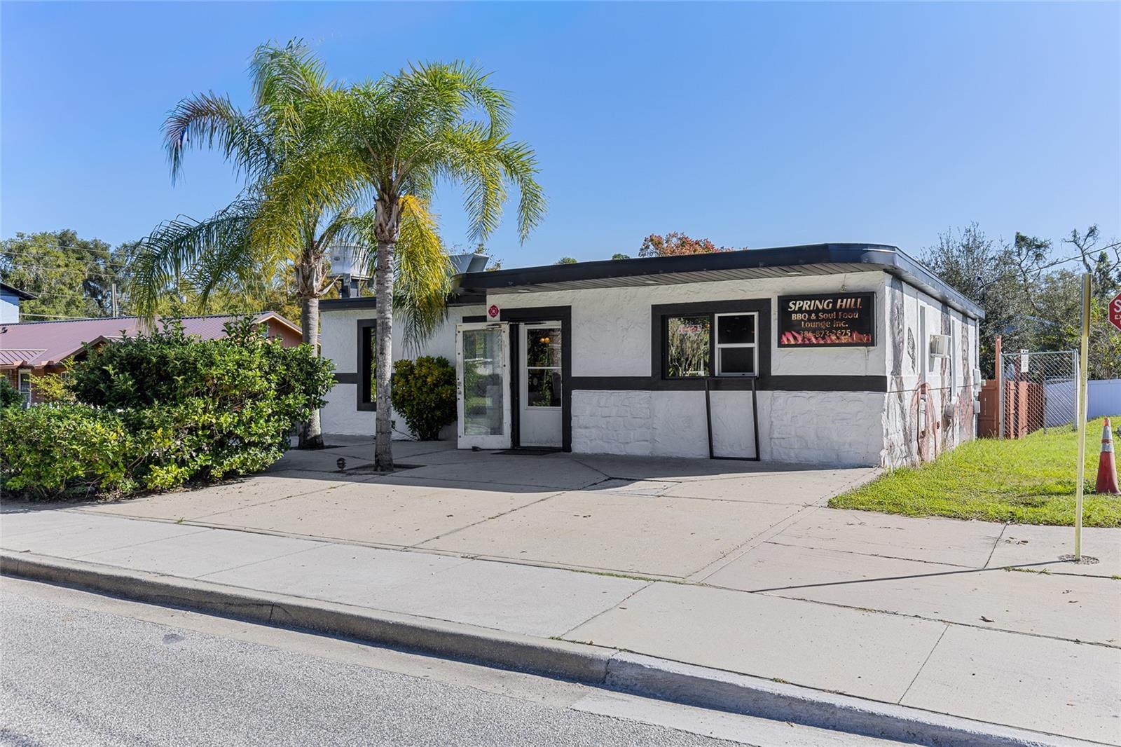 Image 2 of 31 For 905 Adelle Avenue