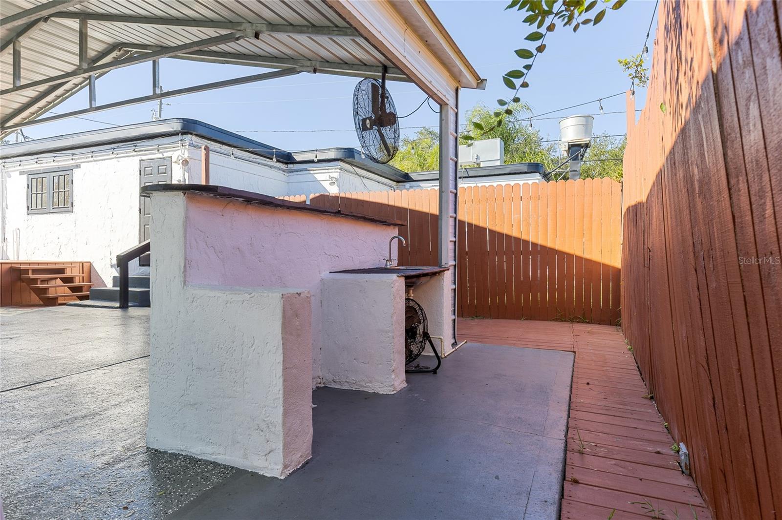 Image 20 of 31 For 905 Adelle Avenue