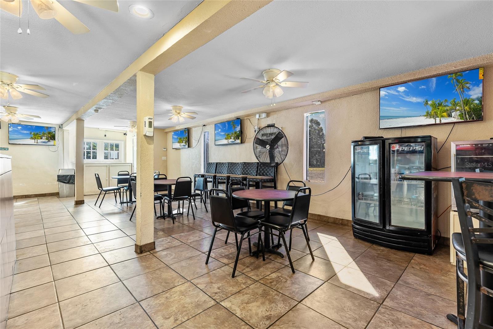 Image 3 of 31 For 905 Adelle Avenue