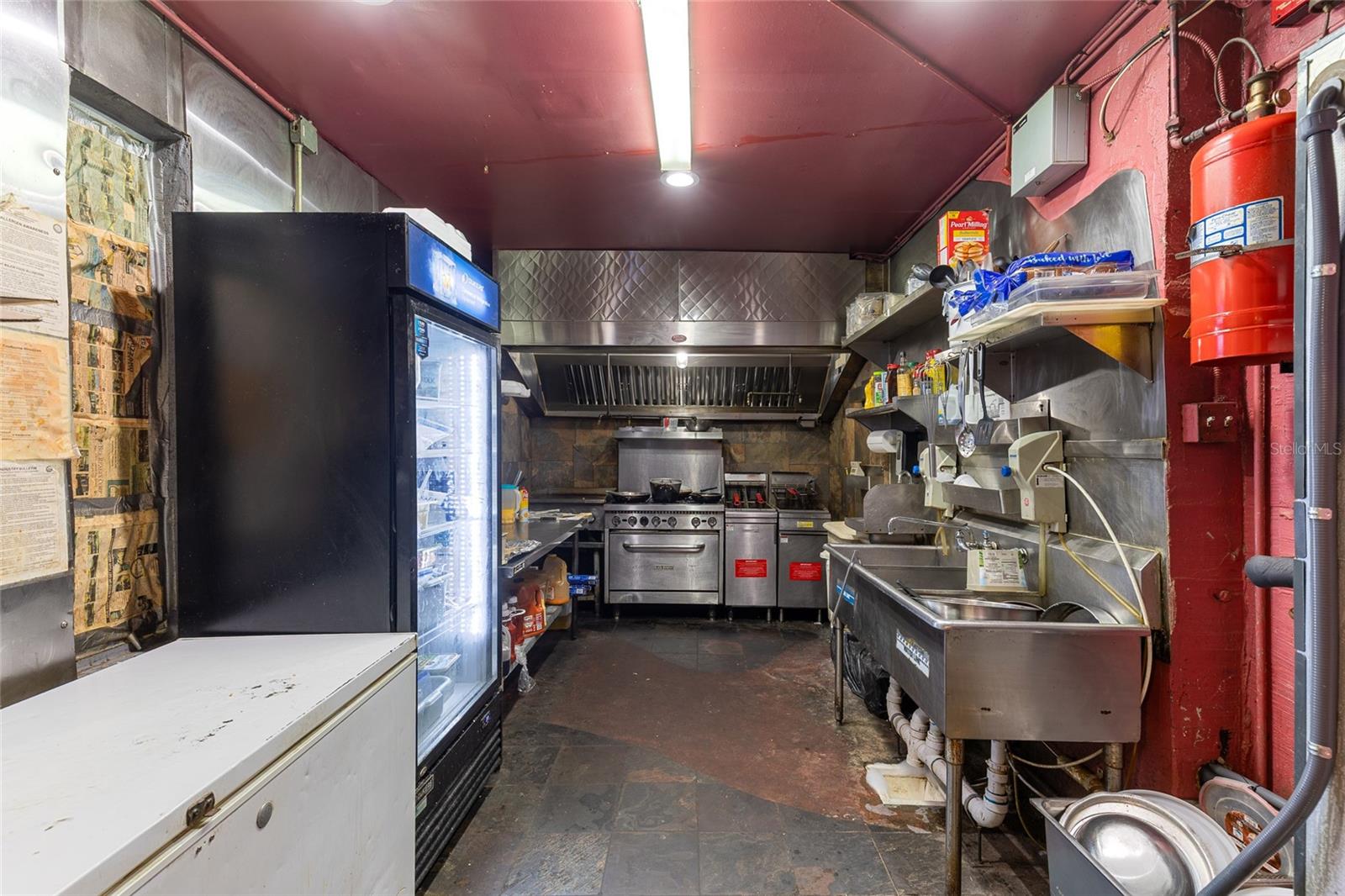 Image 7 of 31 For 905 Adelle Avenue