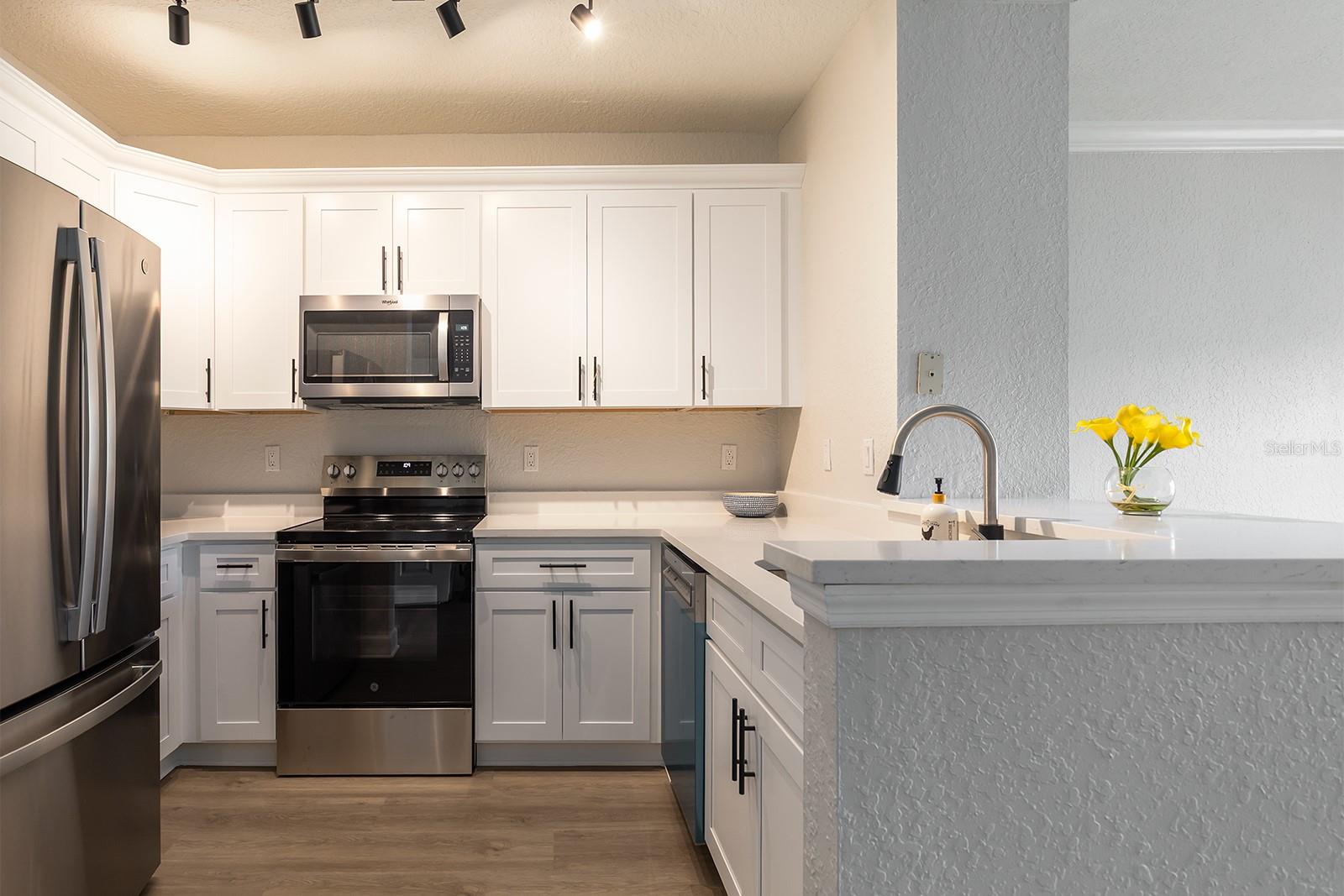 Image 5 of 30 For 202 South Street 4038