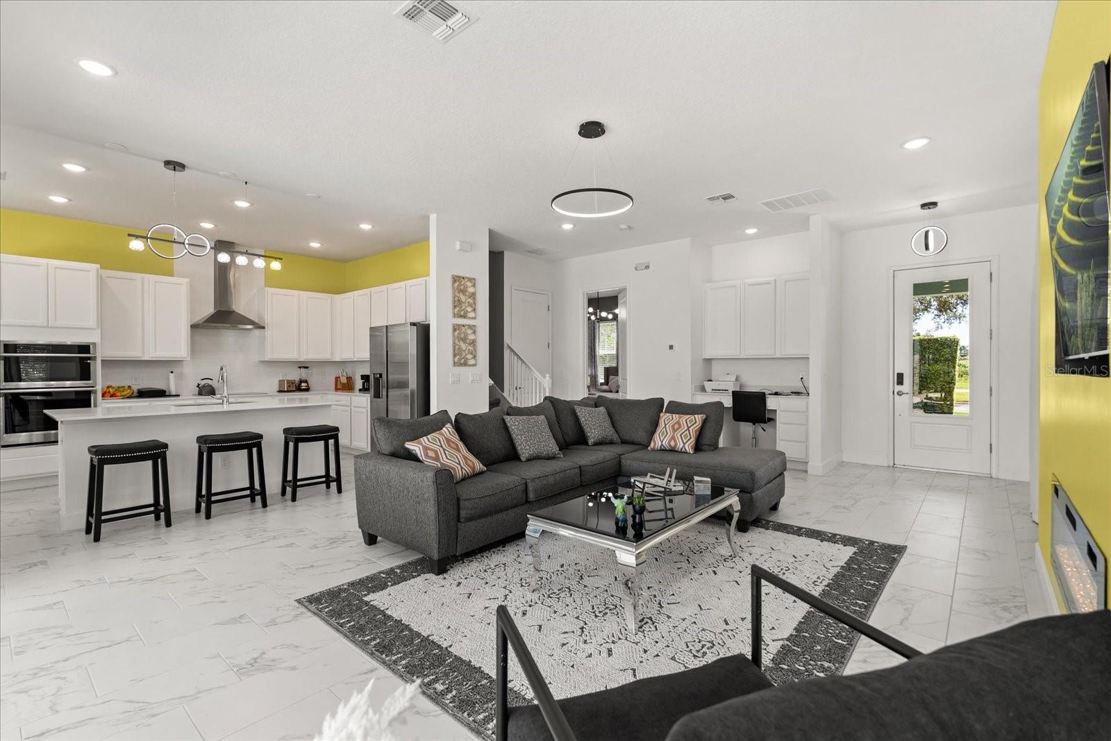 Image 4 of 43 For 1432 Reunion Boulevard