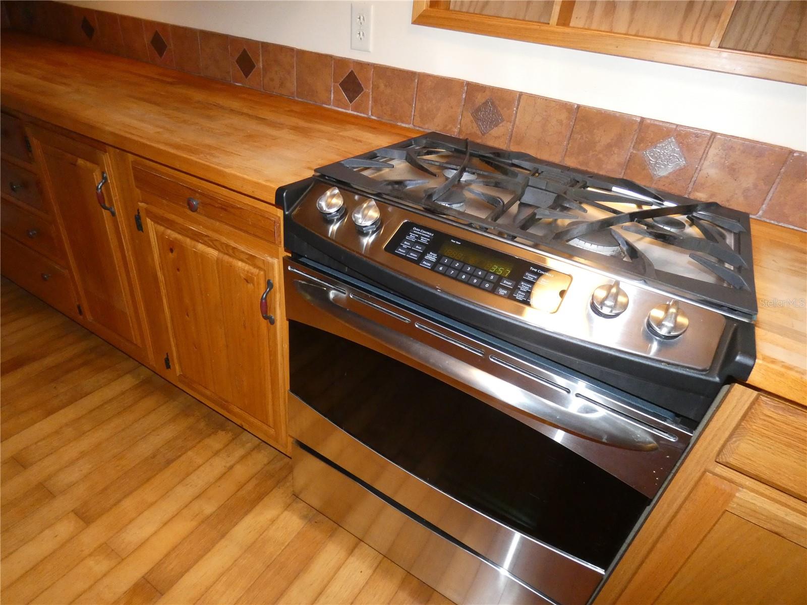 Image 15 of 44 For 237 Cortez Avenue