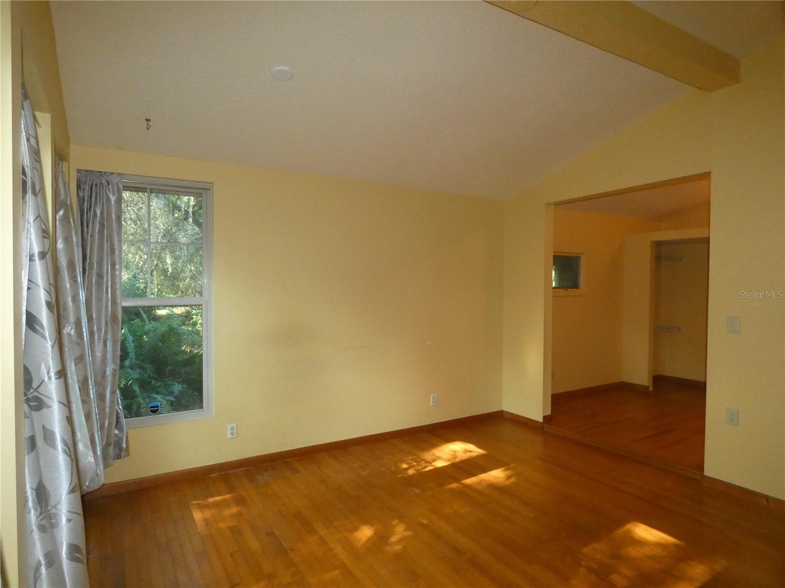 Image 19 of 44 For 237 Cortez Avenue