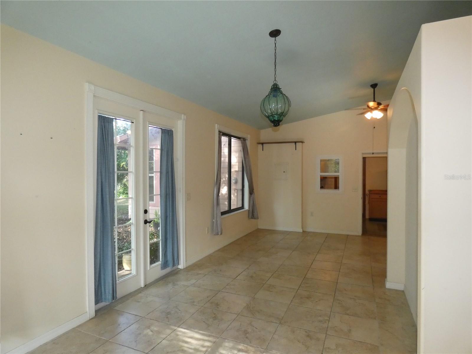 Image 8 of 44 For 237 Cortez Avenue