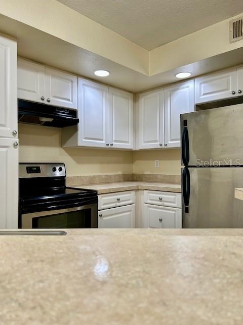 Image 26 of 28 For 4536 Commander Drive 1526