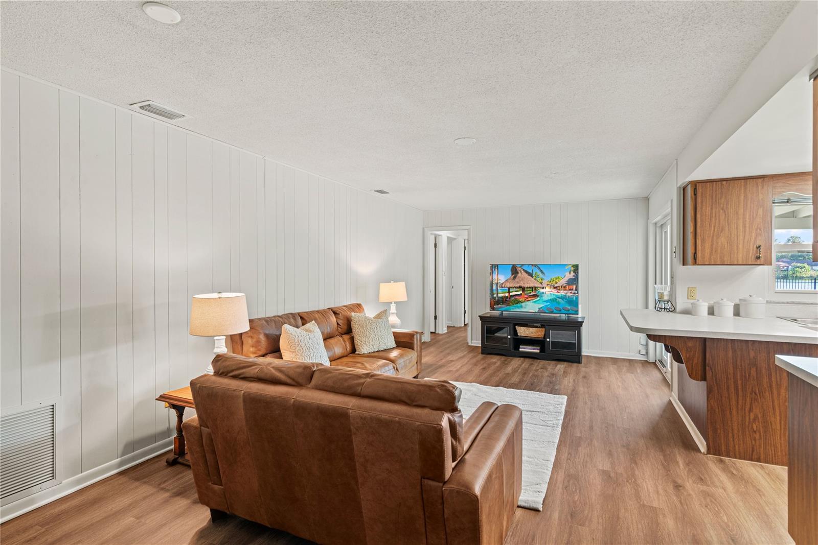 Image 11 of 44 For 3429 Pershing Avenue