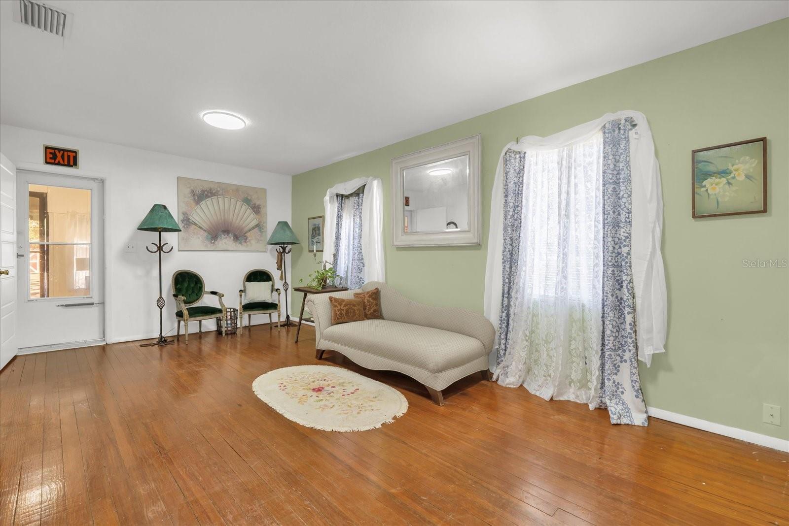 Image 16 of 27 For 312 Main Street