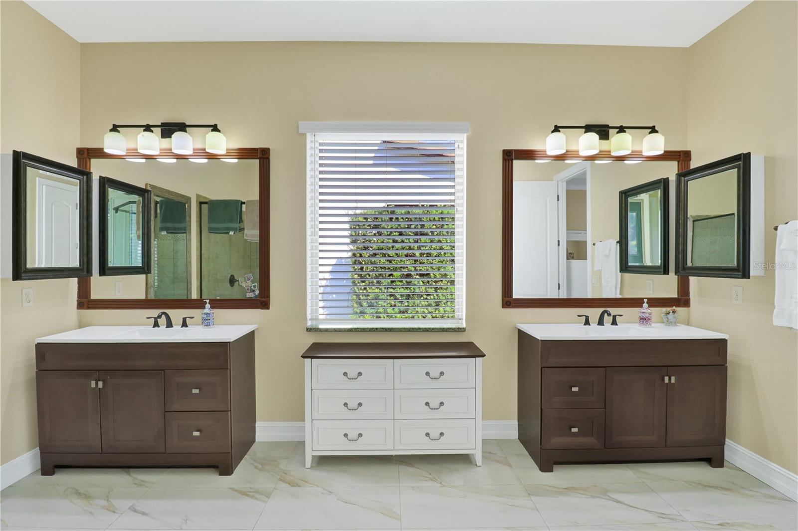 Image 18 of 37 For 7231 Sangalla Drive