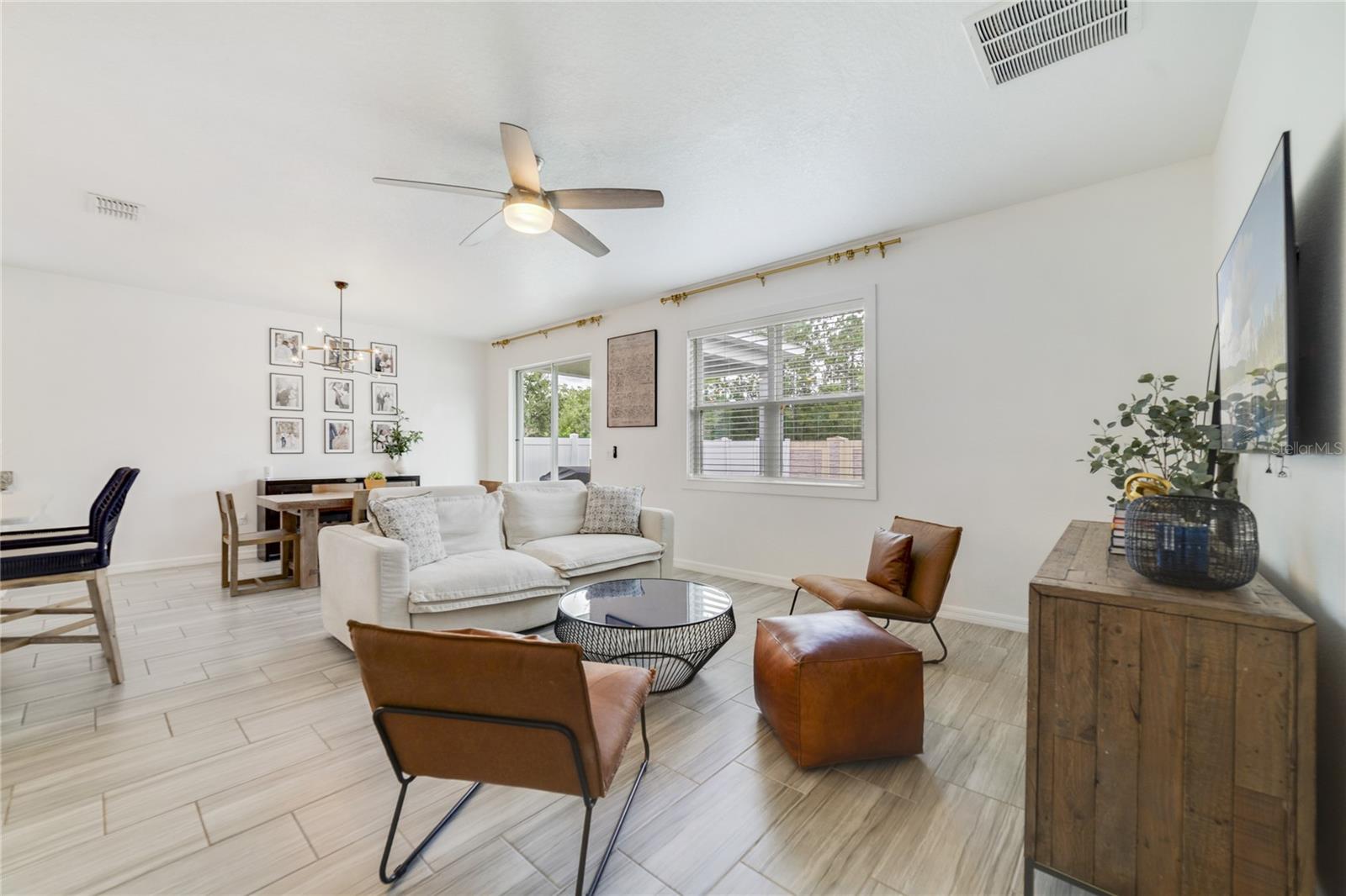 Image 15 of 24 For 2831 Mosshire Circle