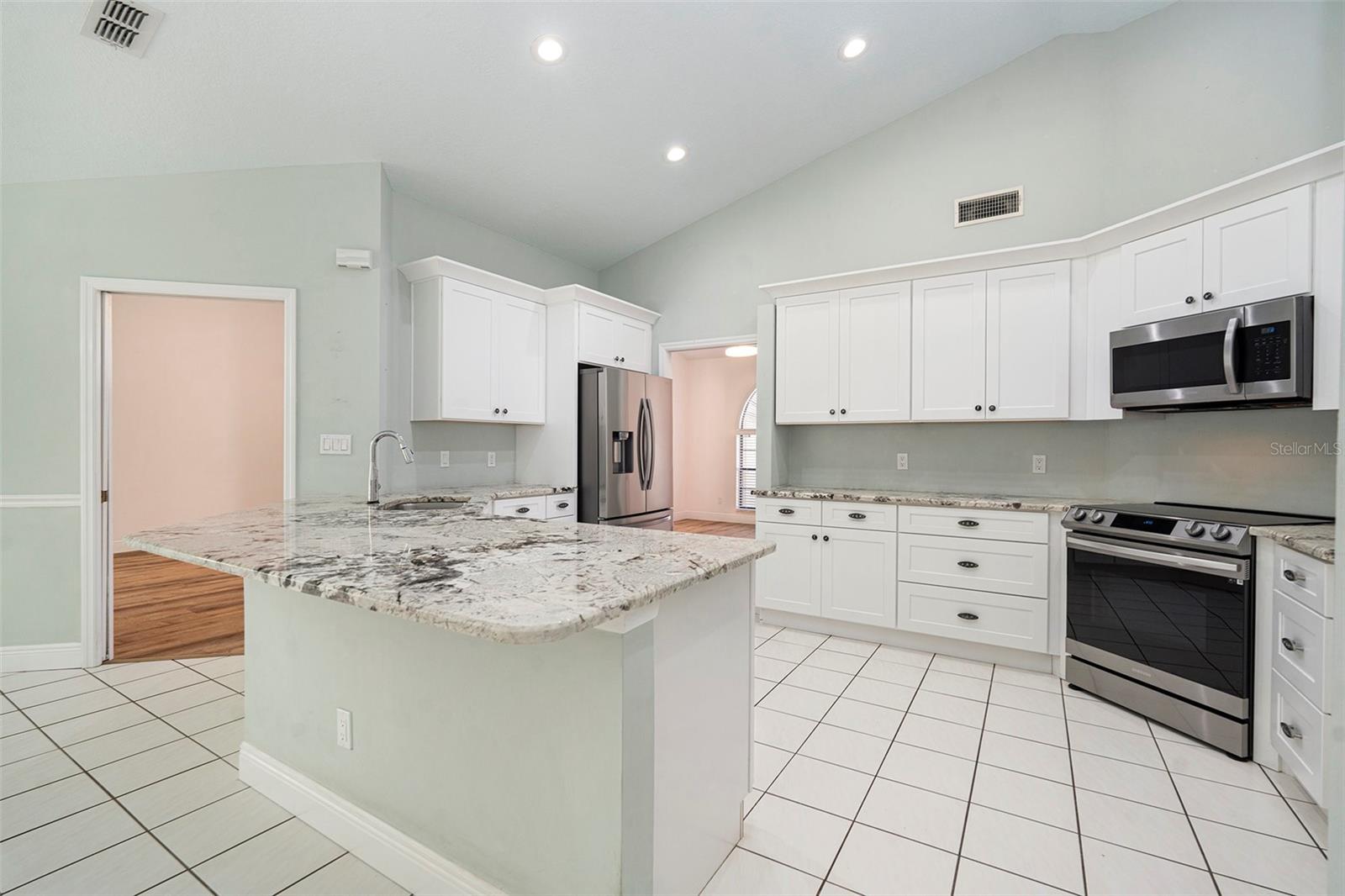 Image 11 of 27 For 175 Pine Street