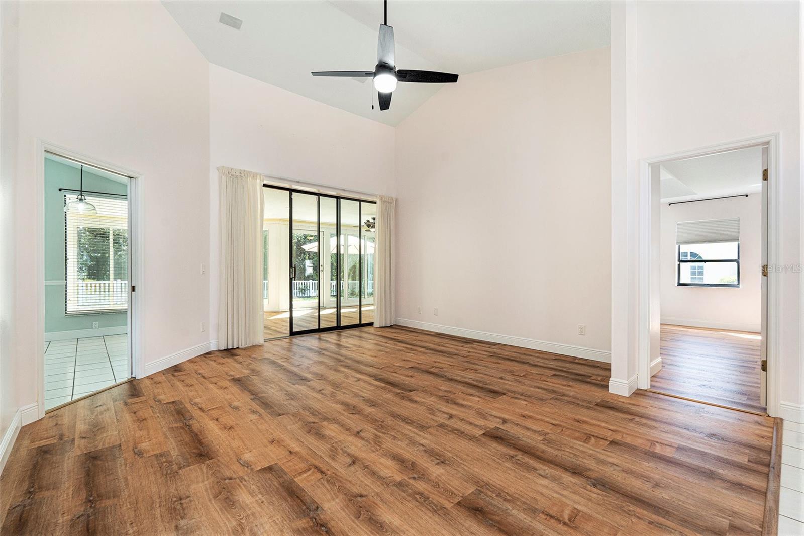 Image 7 of 27 For 175 Pine Street