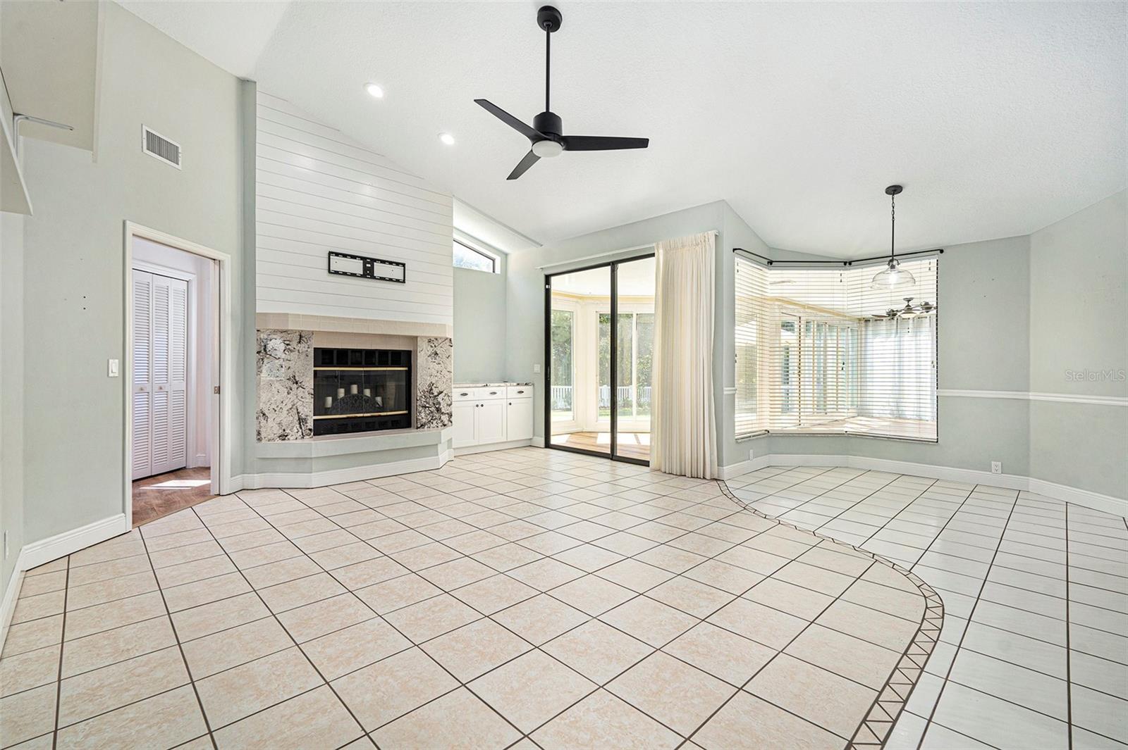 Image 9 of 27 For 175 Pine Street