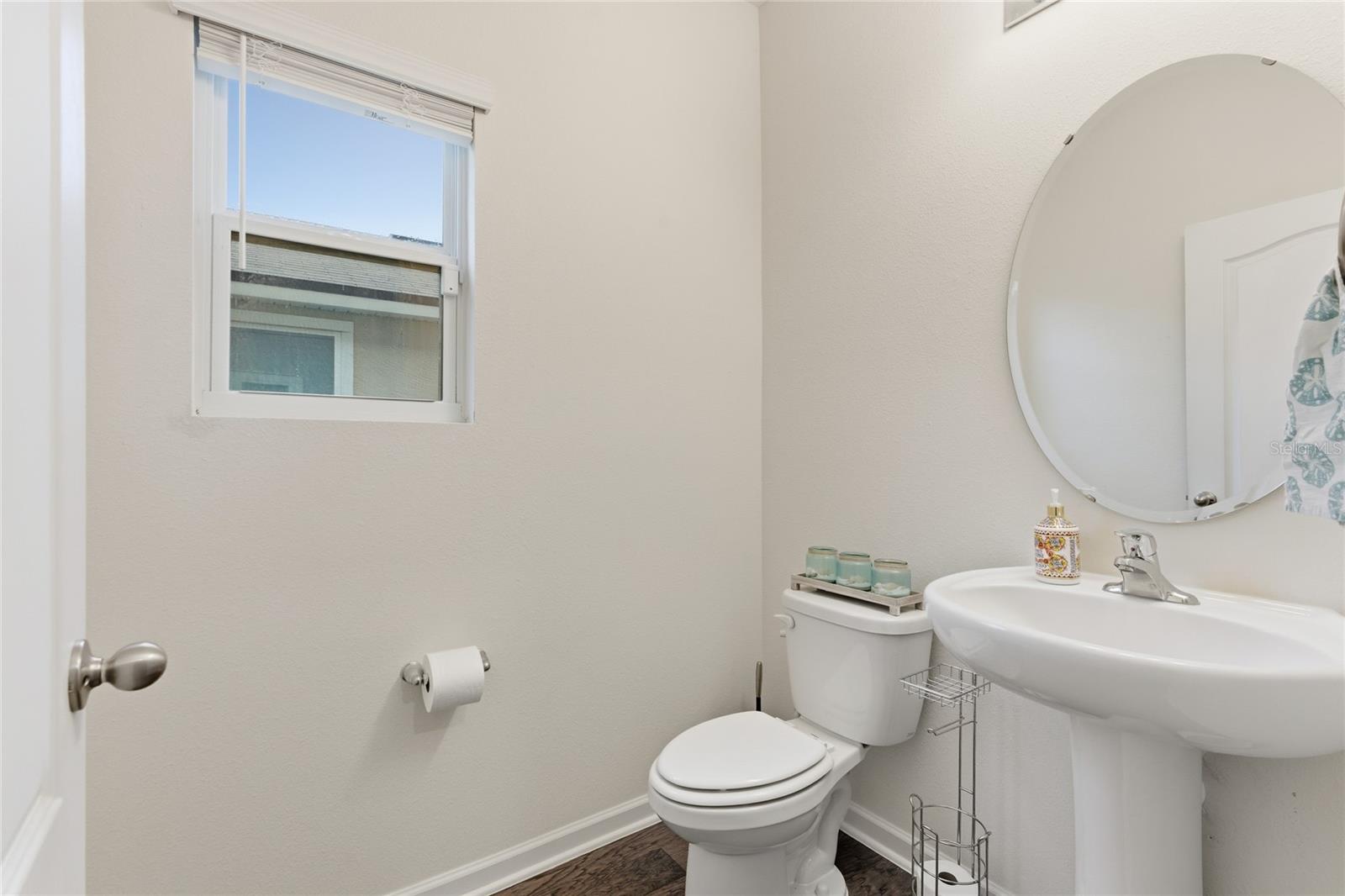 Image 17 of 35 For 114 Logrono Court