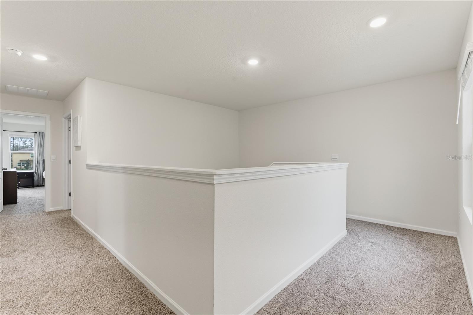 Image 18 of 35 For 114 Logrono Court