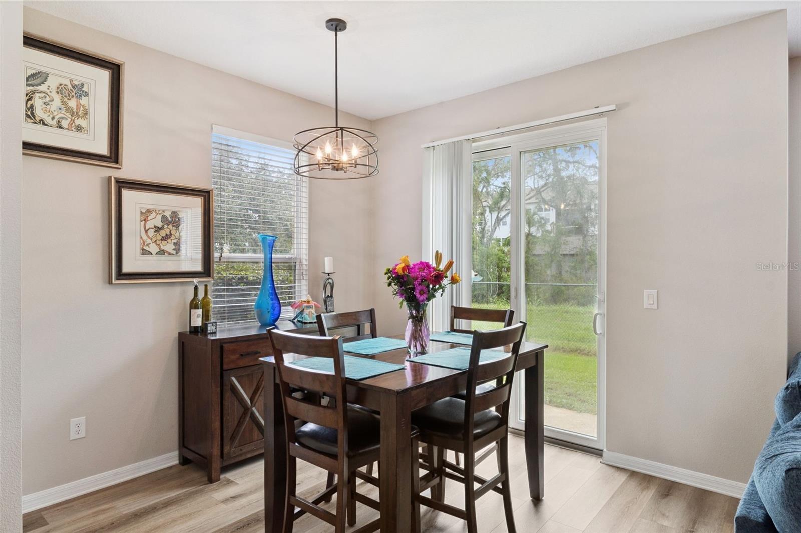 Image 11 of 34 For 1630 San Jacinto Circle