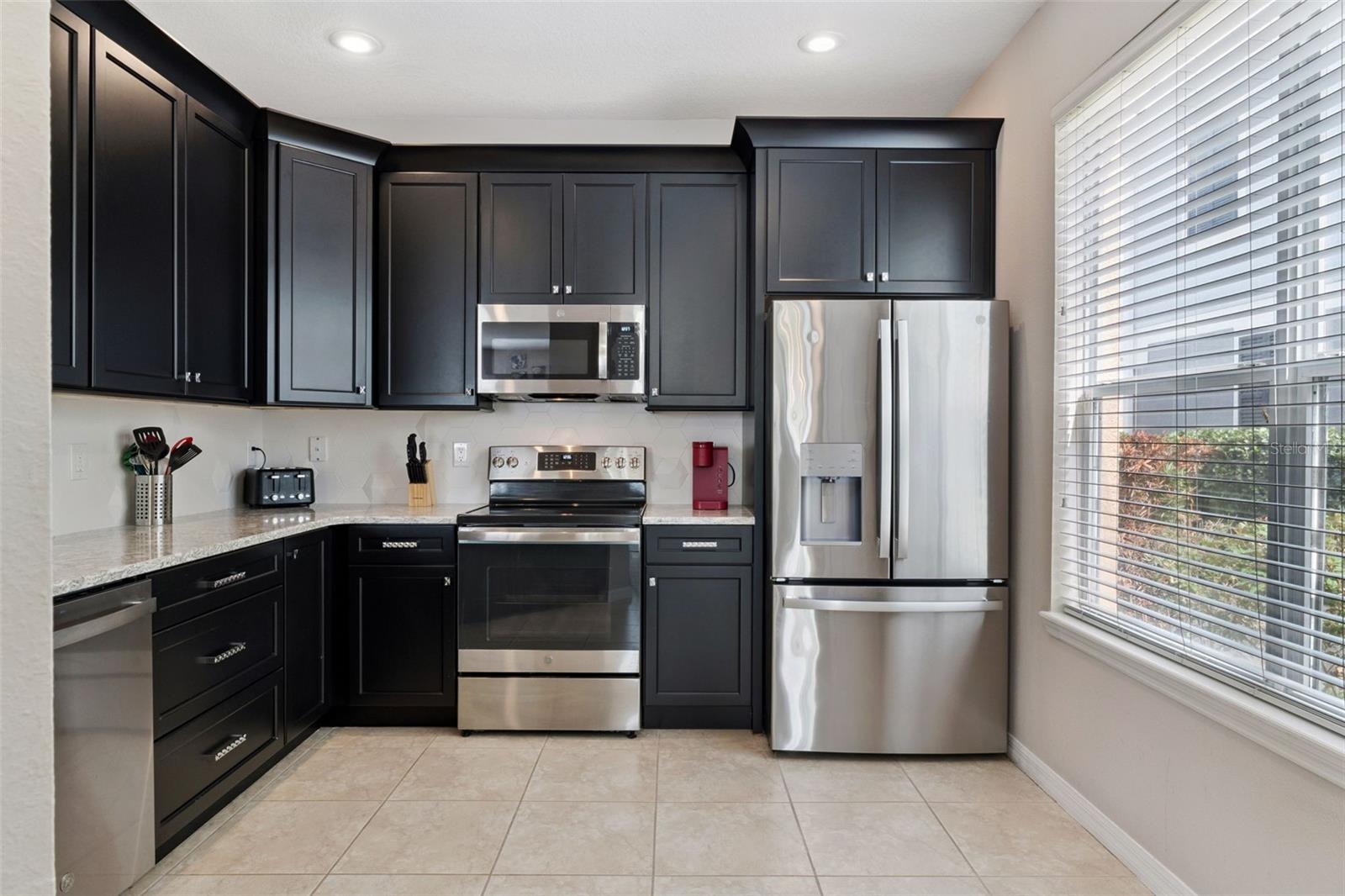 Image 18 of 34 For 1630 San Jacinto Circle