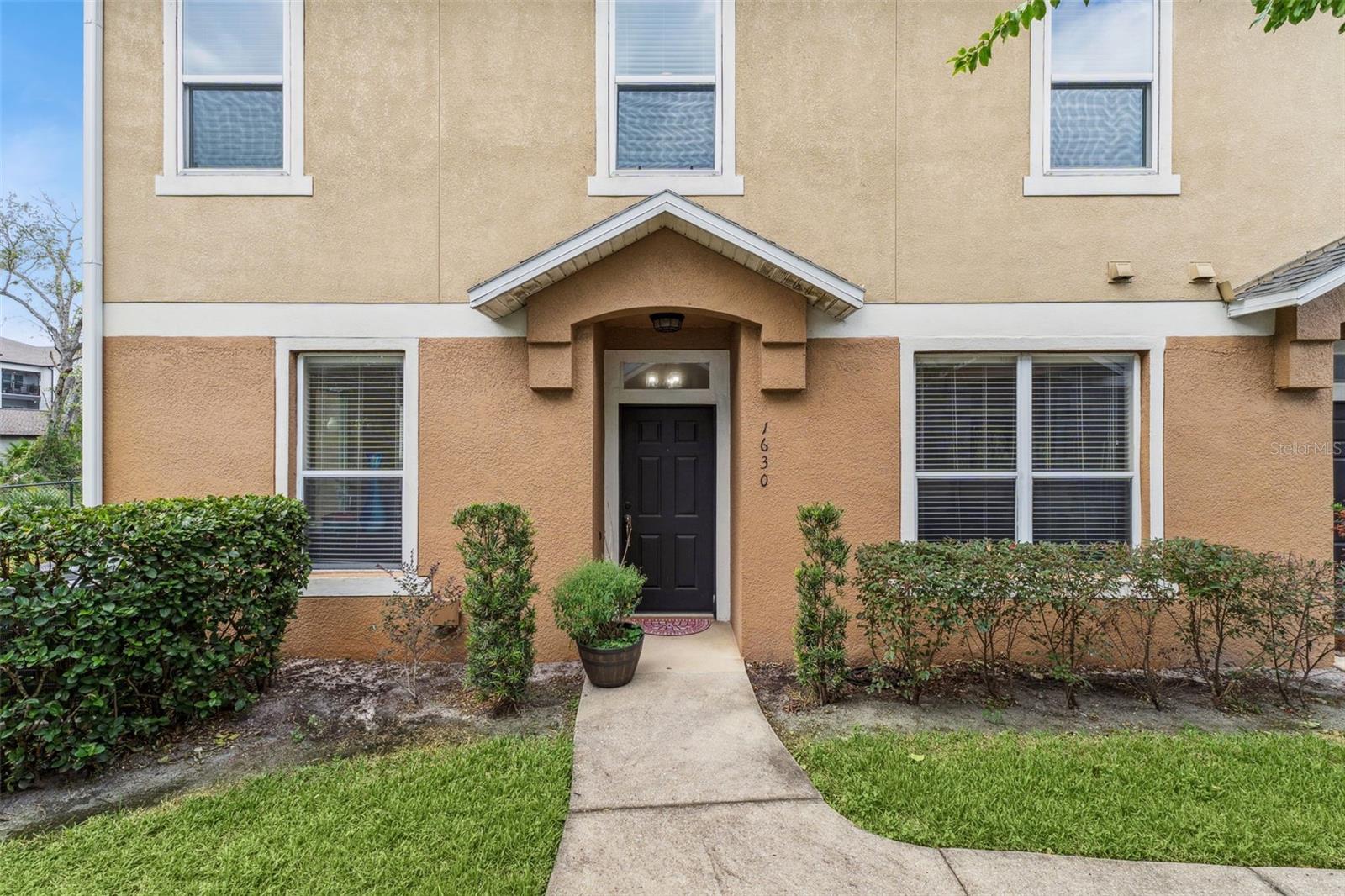 Image 5 of 34 For 1630 San Jacinto Circle