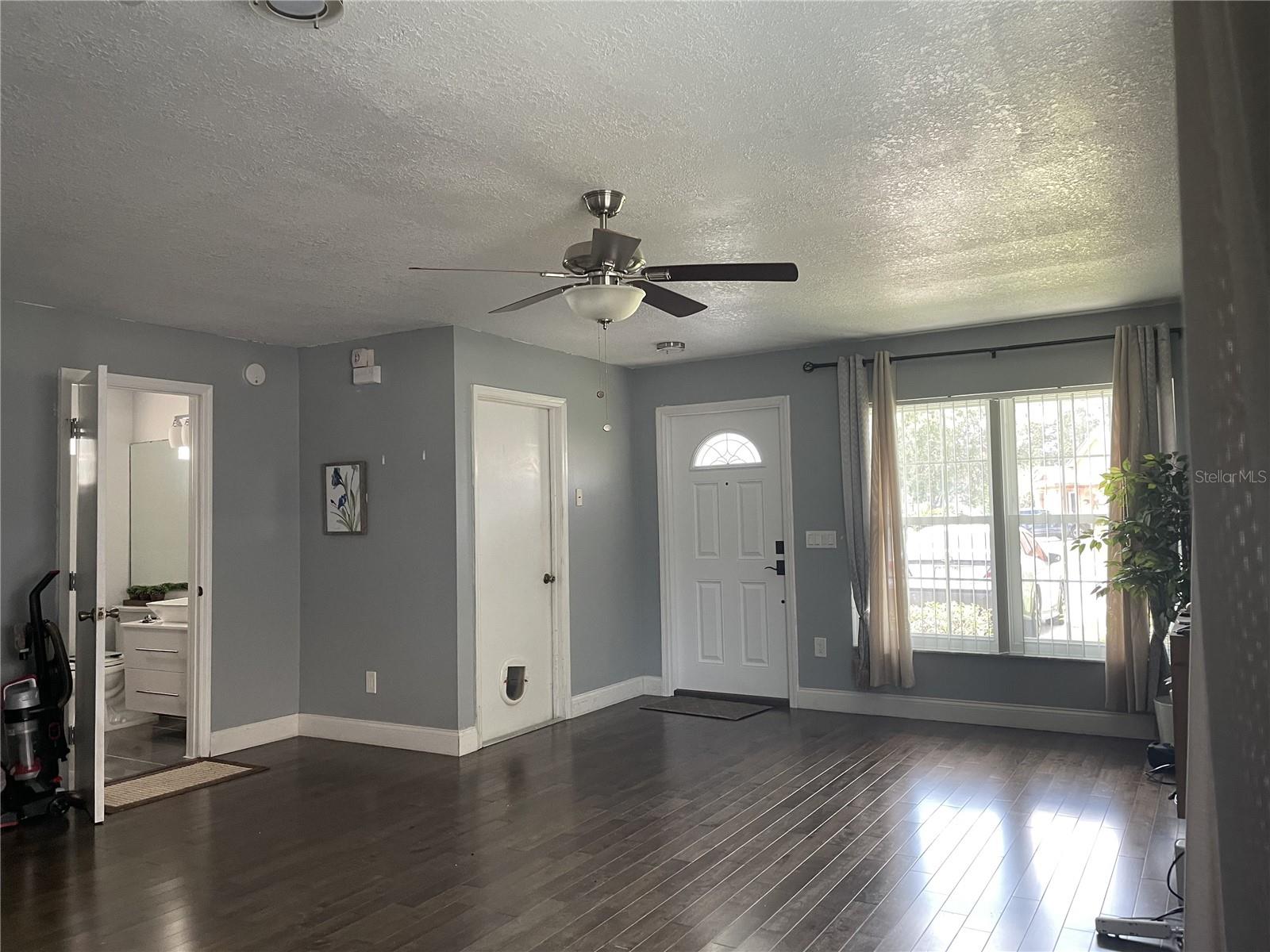 Image 2 of 9 For 9546 Chandon Drive