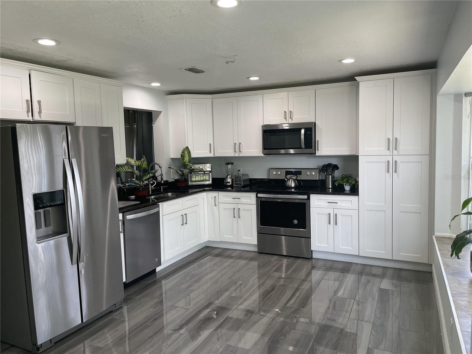 Image 3 of 9 For 9546 Chandon Drive