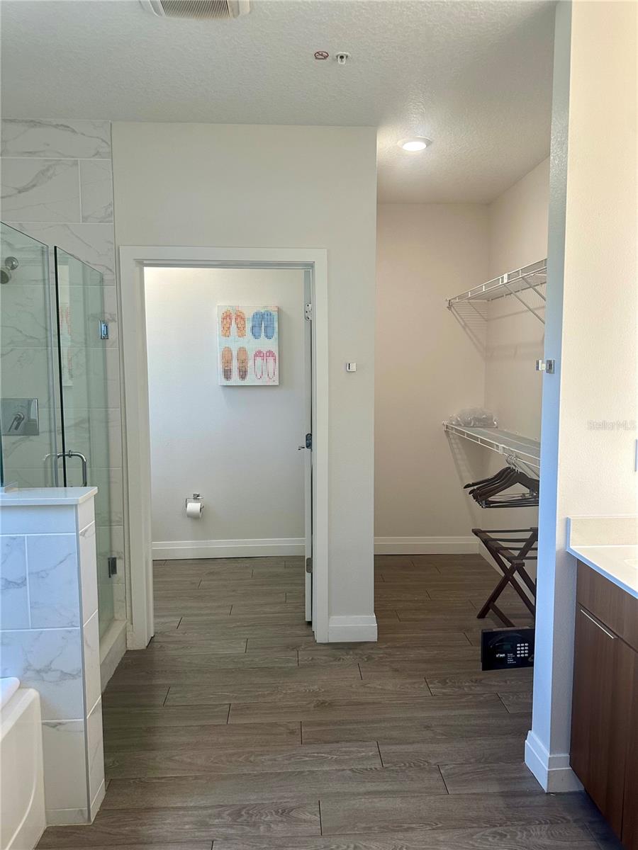 Image 25 of 44 For 14501 Grove Resort Avenue 2101