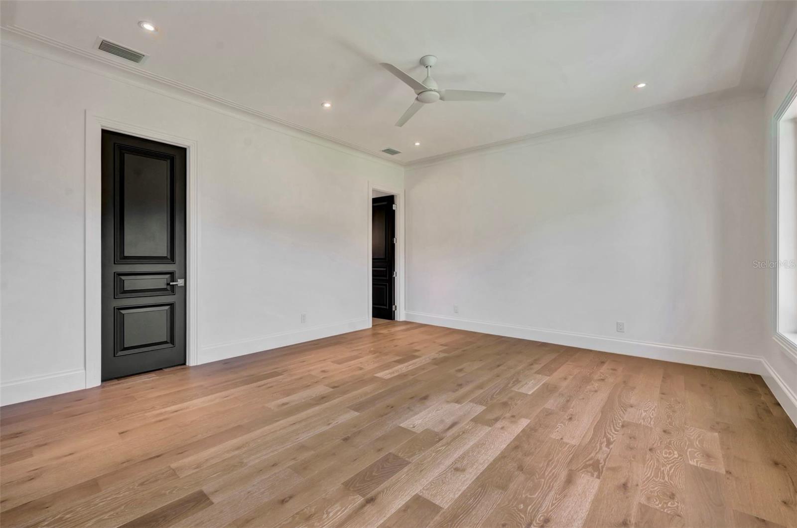 Image 39 of 47 For 1302 Raintree Place