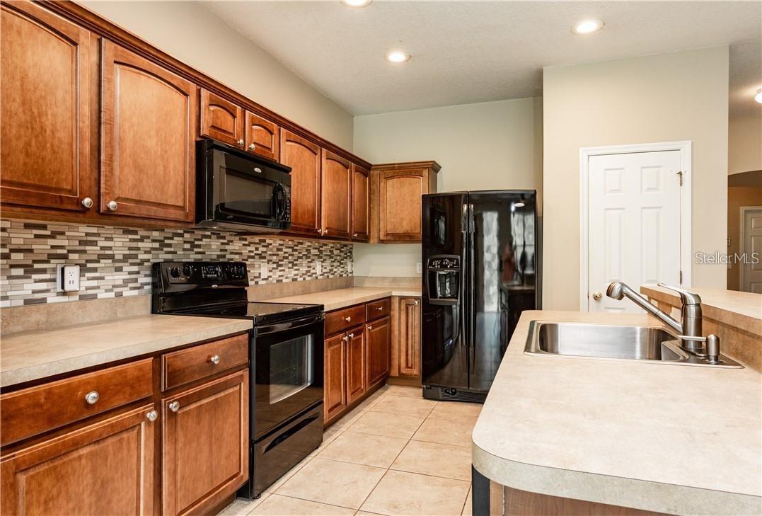 Image 5 of 19 For 512 Penny Royal Place