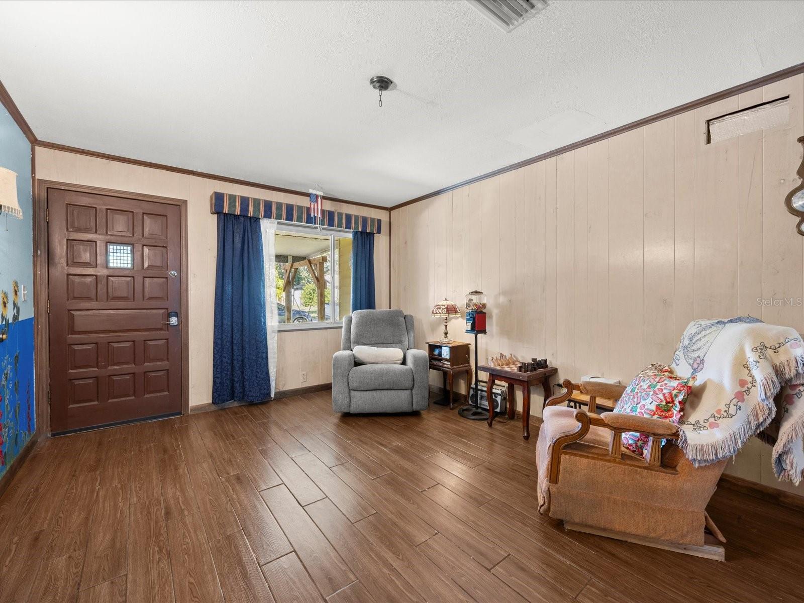 Image 3 of 43 For 7235 15th St N