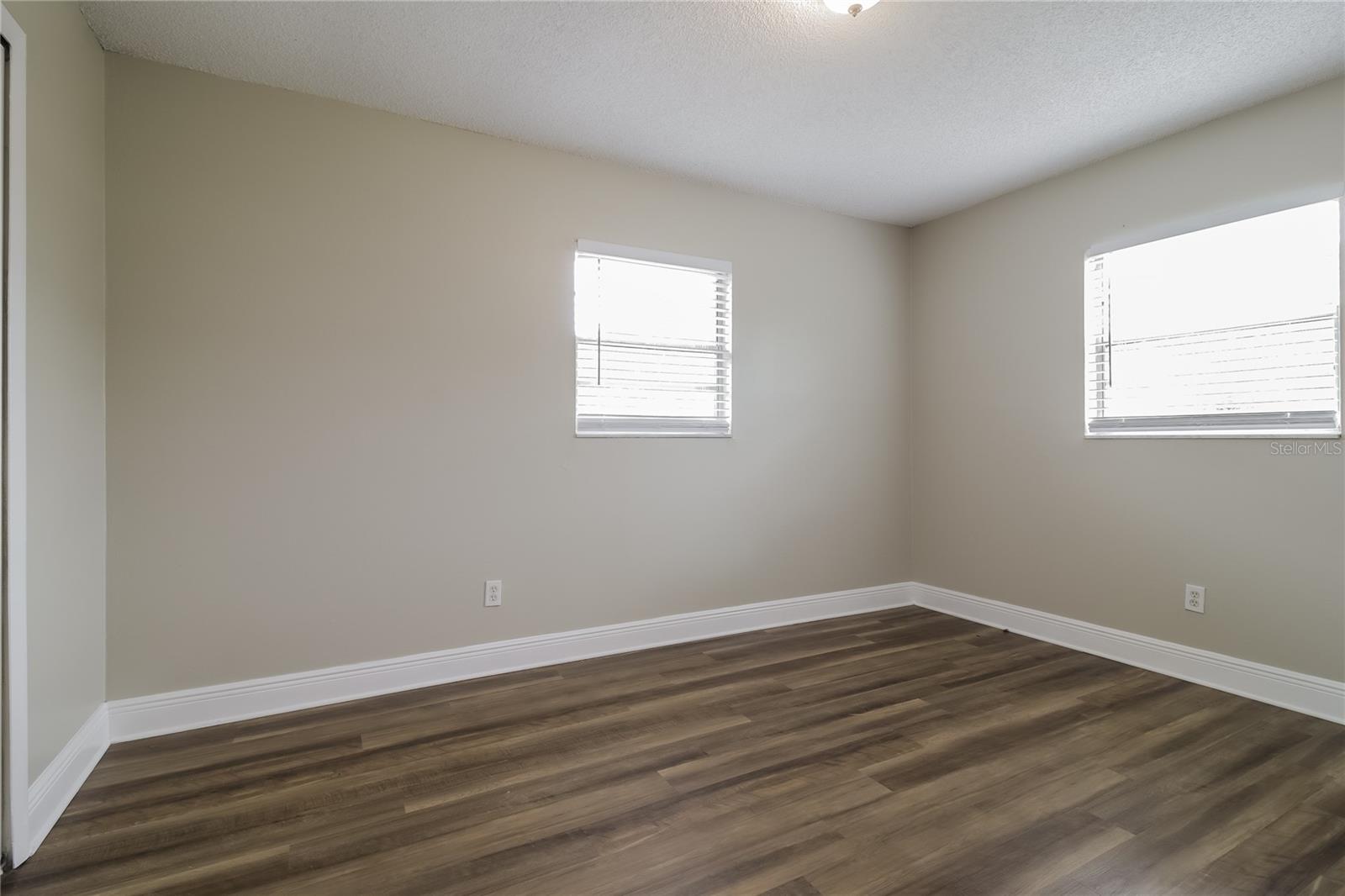 Image 13 of 16 For 734 Dunhill Drive