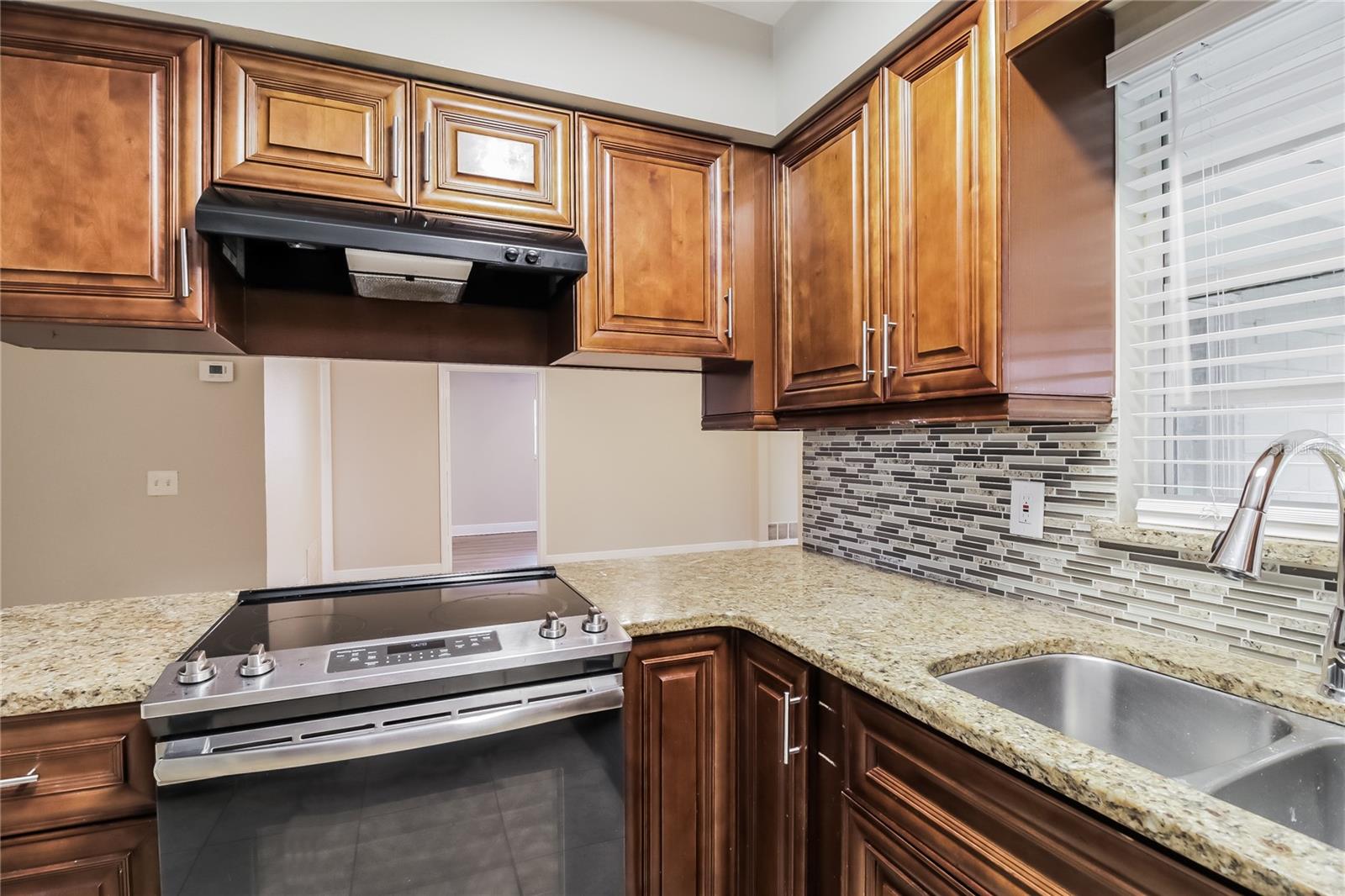Image 7 of 16 For 734 Dunhill Drive