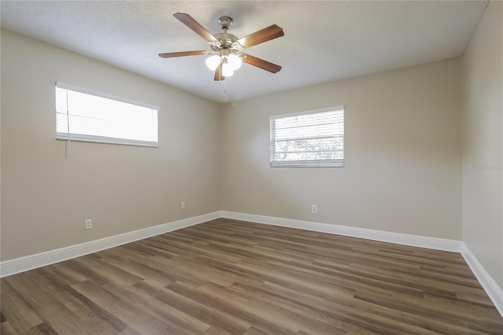 Image 9 of 16 For 734 Dunhill Drive