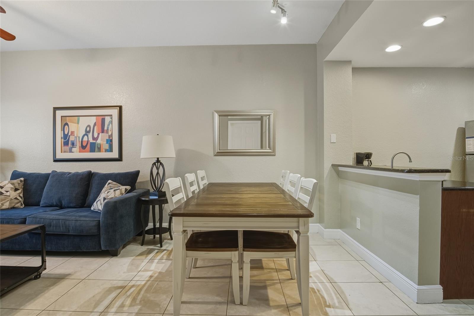 Image 7 of 32 For 2610 Lodi Circle 106