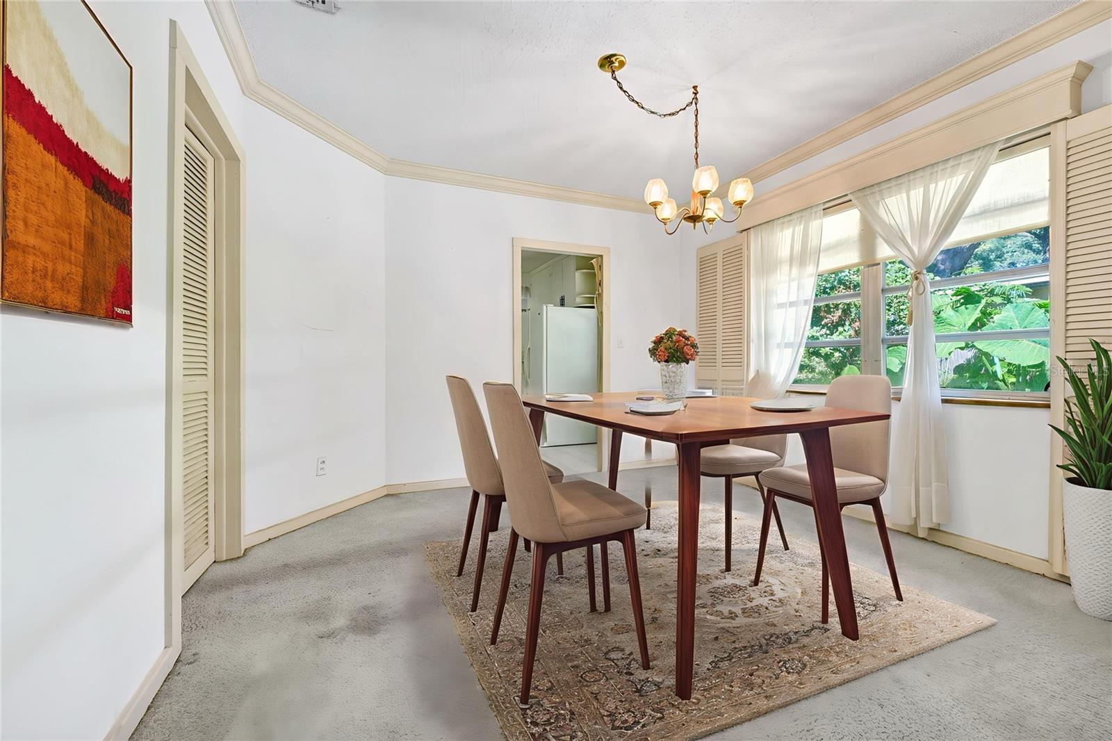 Image 11 of 39 For 1326 Altaloma Avenue