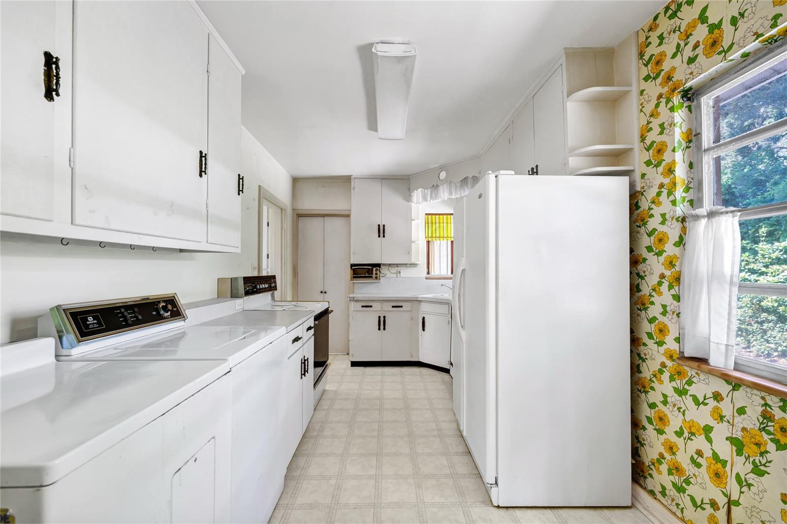 Image 12 of 39 For 1326 Altaloma Avenue