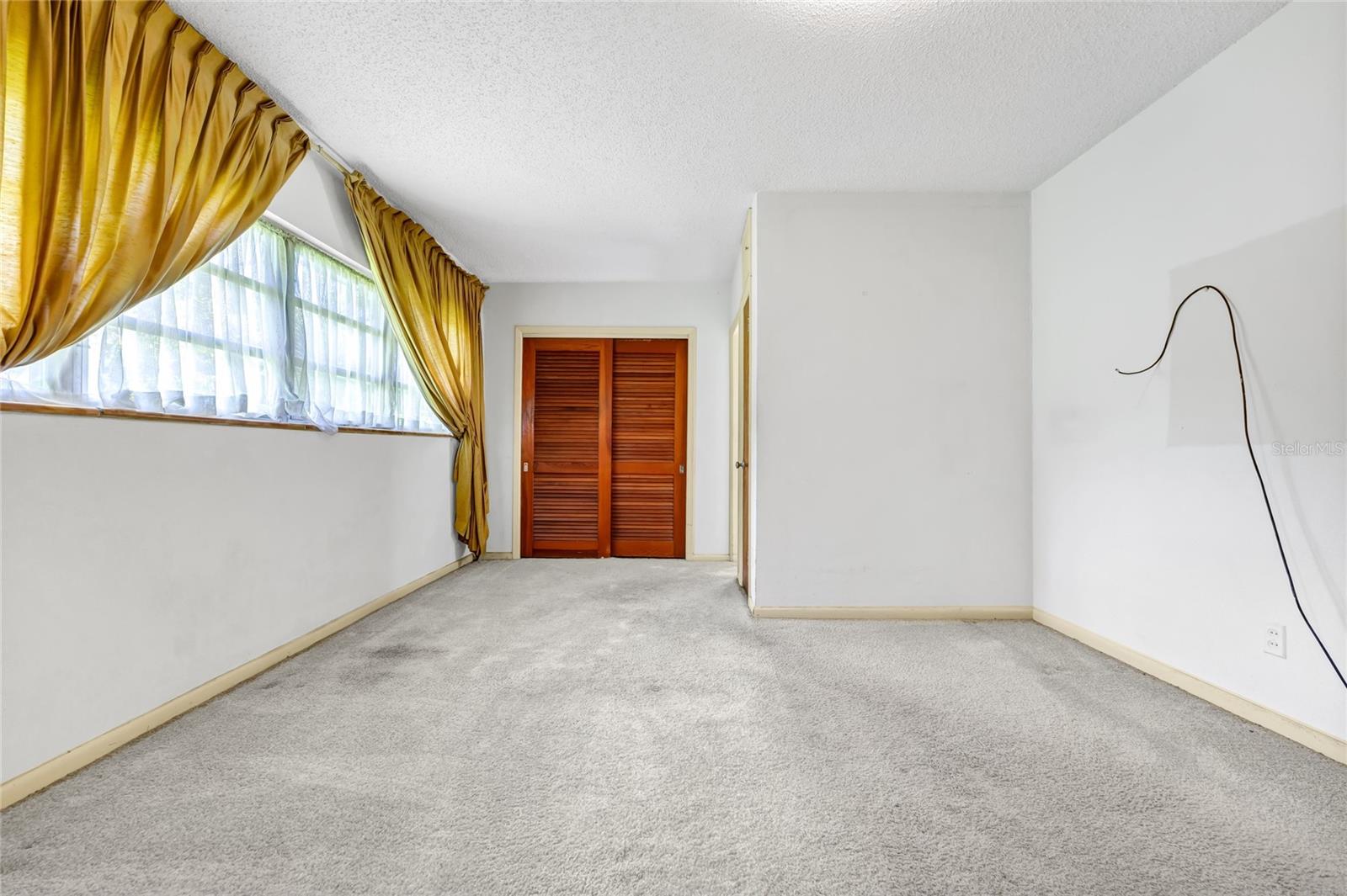 Image 16 of 39 For 1326 Altaloma Avenue