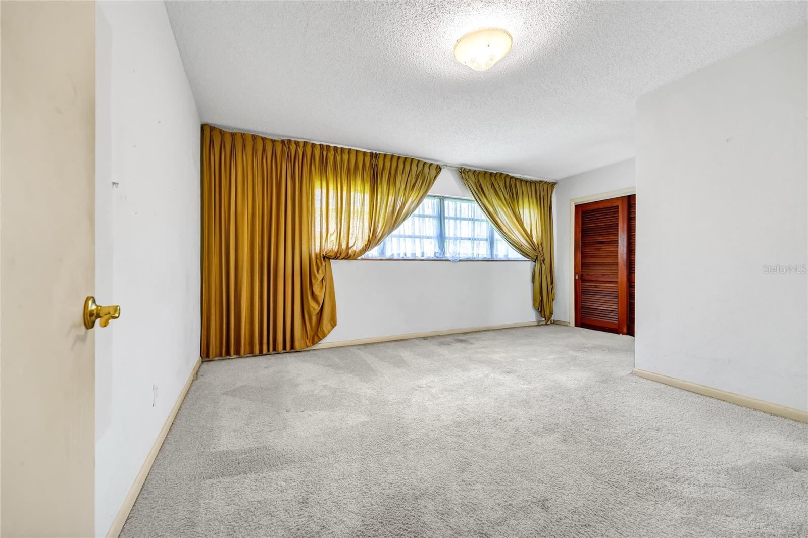 Image 17 of 39 For 1326 Altaloma Avenue