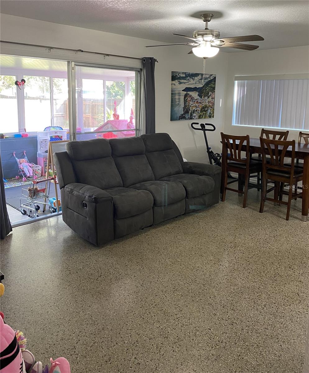 Image 5 of 21 For 8535 Wichita Place